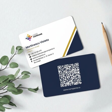 Individuell gestaltete Visitenkarte aus Aluminium, geometrisches Design, Logo und QR-Code