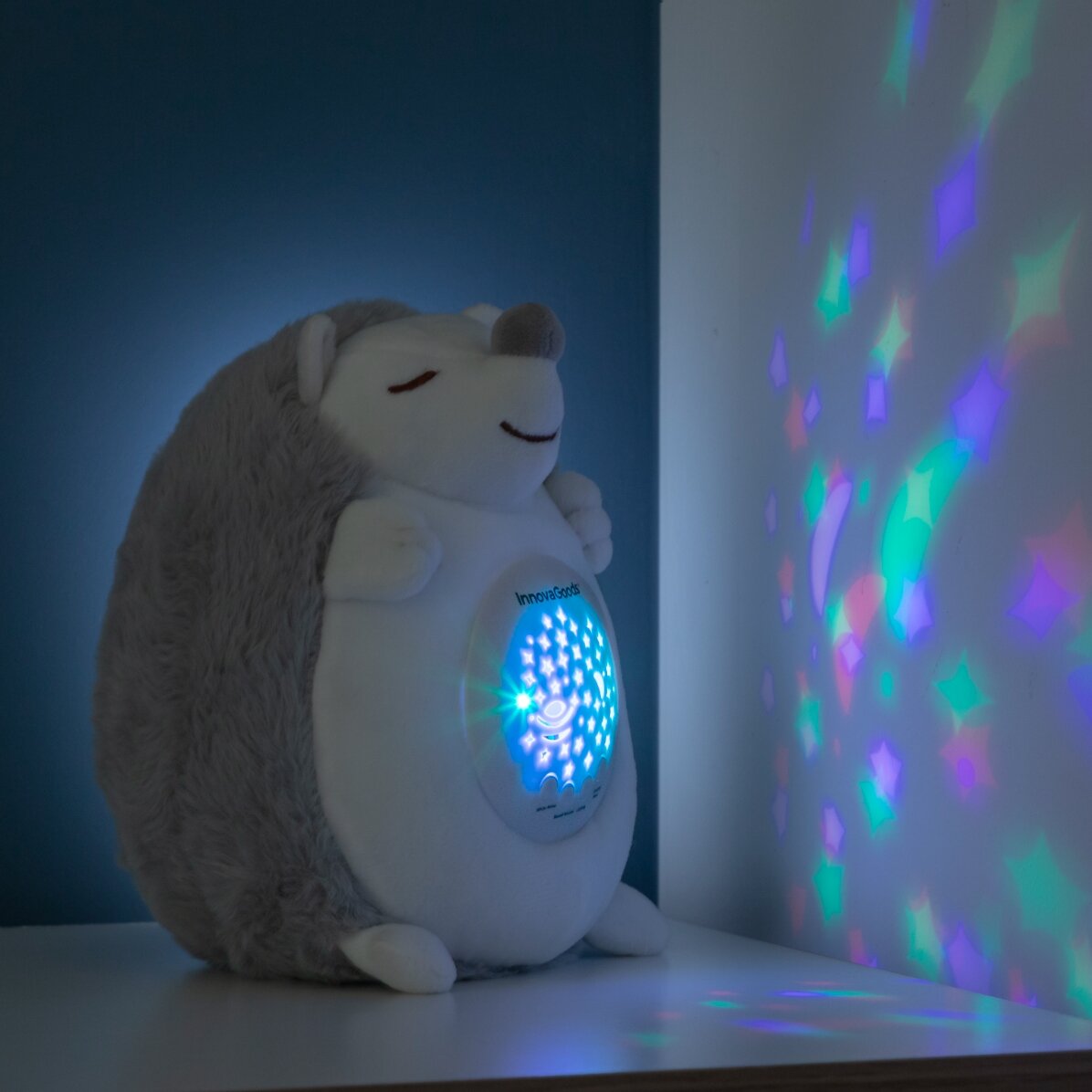 Plüschtier in Form eines Igels mit Licht- und Soundeffekten