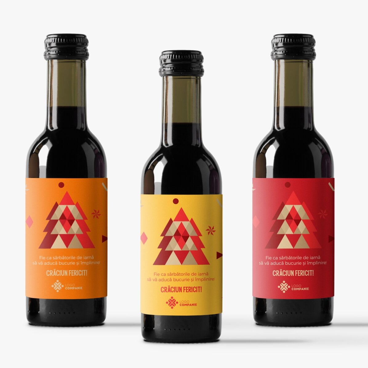 Kleine, individuell gestaltete Weinflasche mit Logo und Text zu Weihnachten