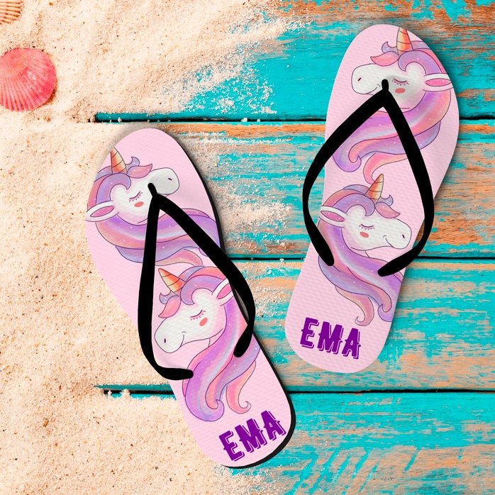 Personalisierte Flip-Flops für Kinder mit Einhorn und Schriftzug
