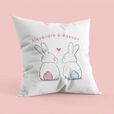 Personalisiertes Kissen mit Text – Bunnies in love