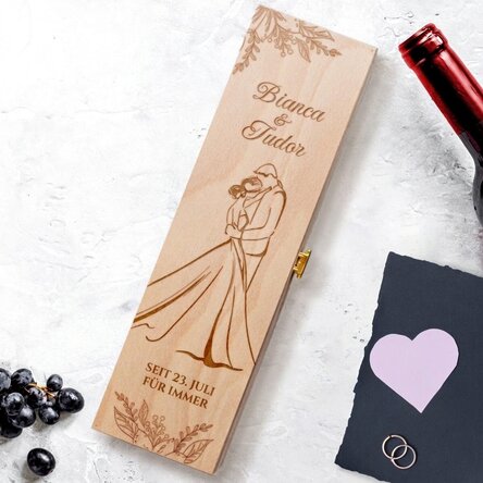 Personalisierte Weinkiste mit Text – Hochzeit