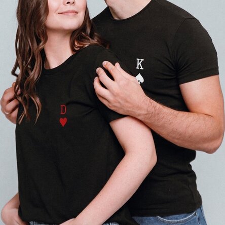 Personalisiertes Baumwoll-T-Shirt mit Initiale – Spielkarten