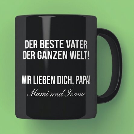 Personalisierte schwarze Tasse mit Text