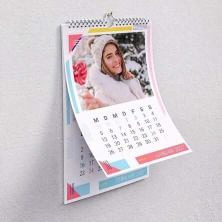Individuell gestalteter Kalender mit Fotos – Mehrfarbig