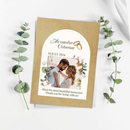 Personalised plantable wedding favour with photo and text