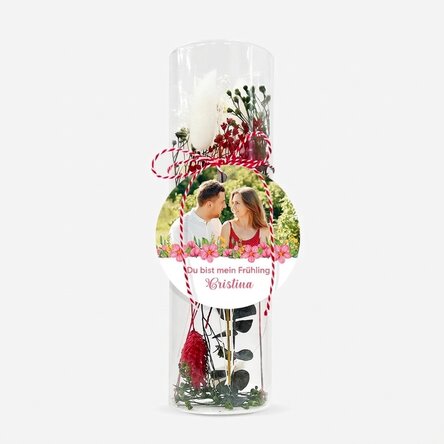 Martisor-Dekoration aus Glas mit konservierten Blumen, individuell gestaltet mit einer Botschaft und