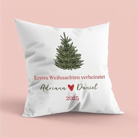 Personalisiertes Kissen mit Botschaft – First Christmas Married