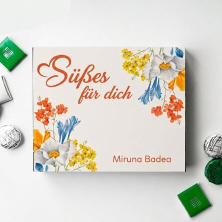 Personalisierte Pralinenschachtel mit Text – Frühlingsblumen