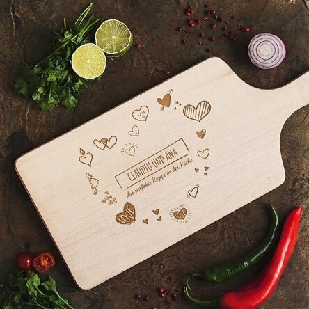 Individuell gestaltetes Schneidebrett – Couple Hearts