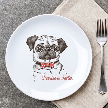 Individuell gestalteter Teller mit Text – Pug Life