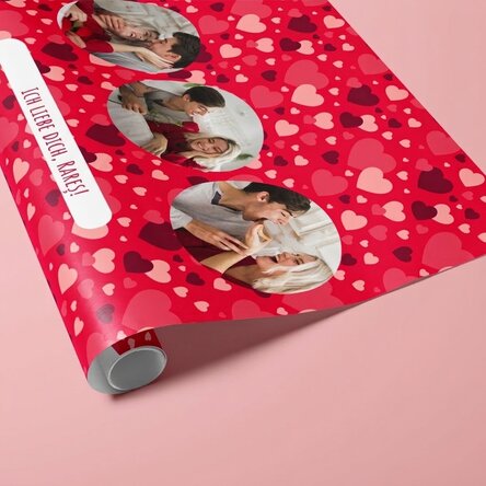 Individuell gestaltetes Geschenkpapier mit 3 Fotos und Text – Hearts
