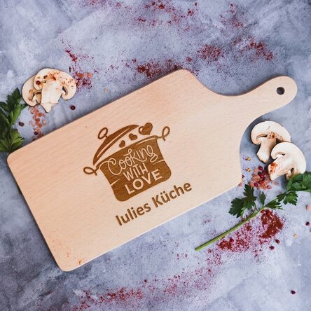 Individuell gestaltetes Schneidebrett – Cooking with love