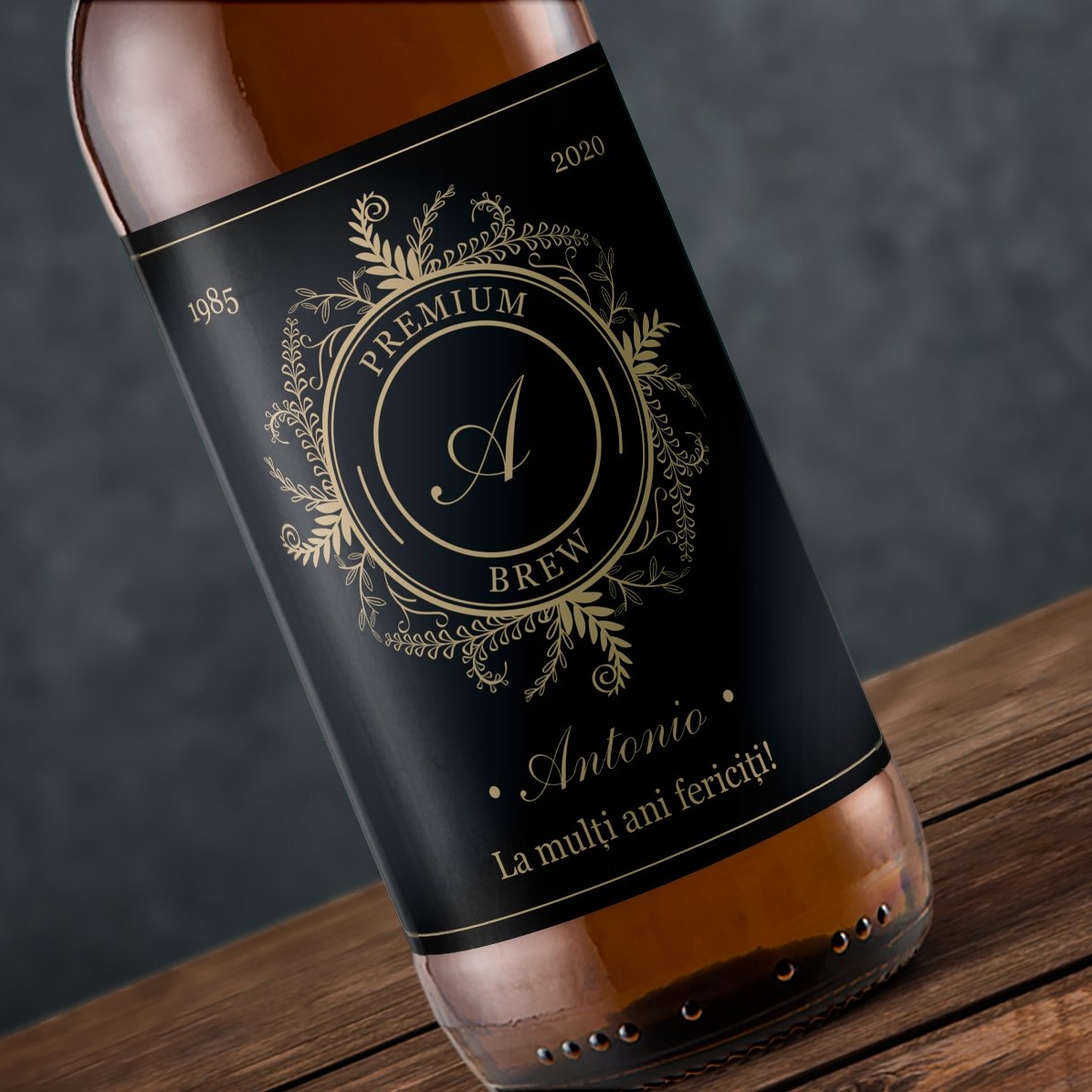 Individuell gestaltetes Bier mit Monogramm und Text – Floral Elegance