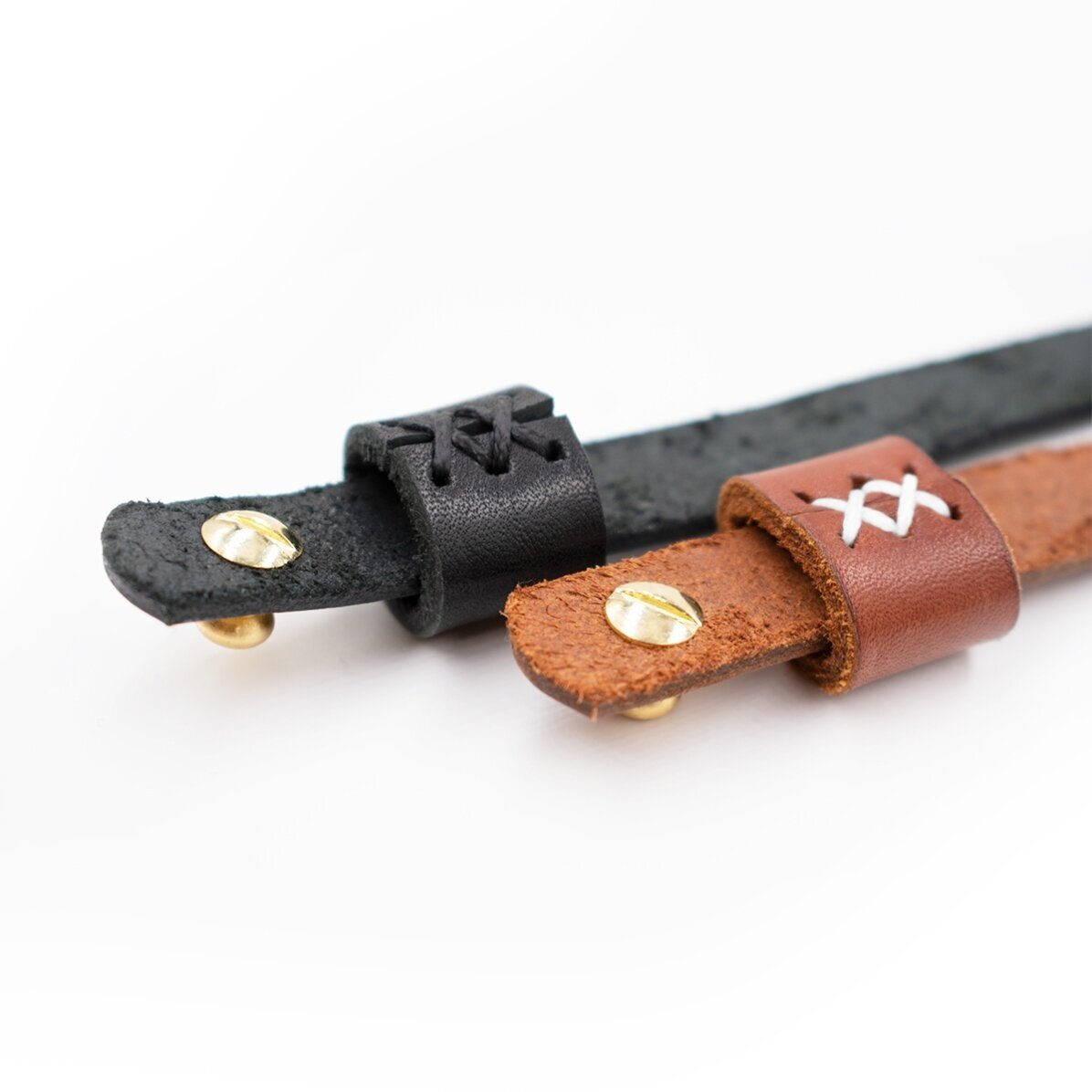 Personalisiertes Lederarmband mit Namen und Datum – Herz