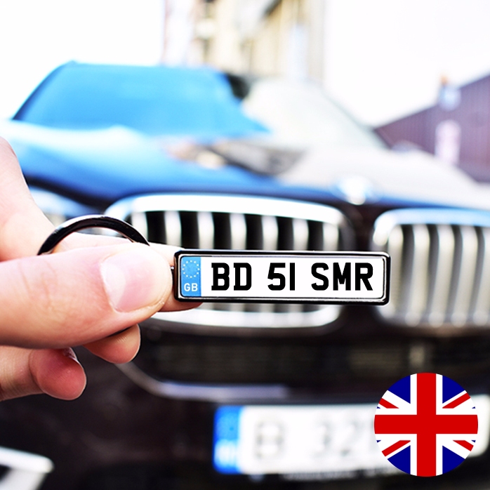 Personalisierter Schlüsselanhänger mit Kfz-Kennzeichen aus Großbritannien