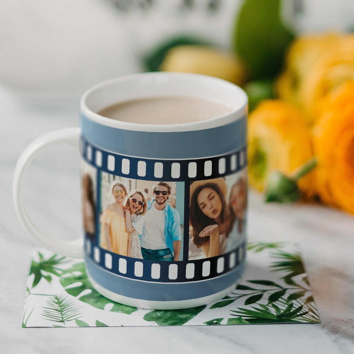 Personalisierte Tasse mit 4 Fotos im Filmstreifen-Design