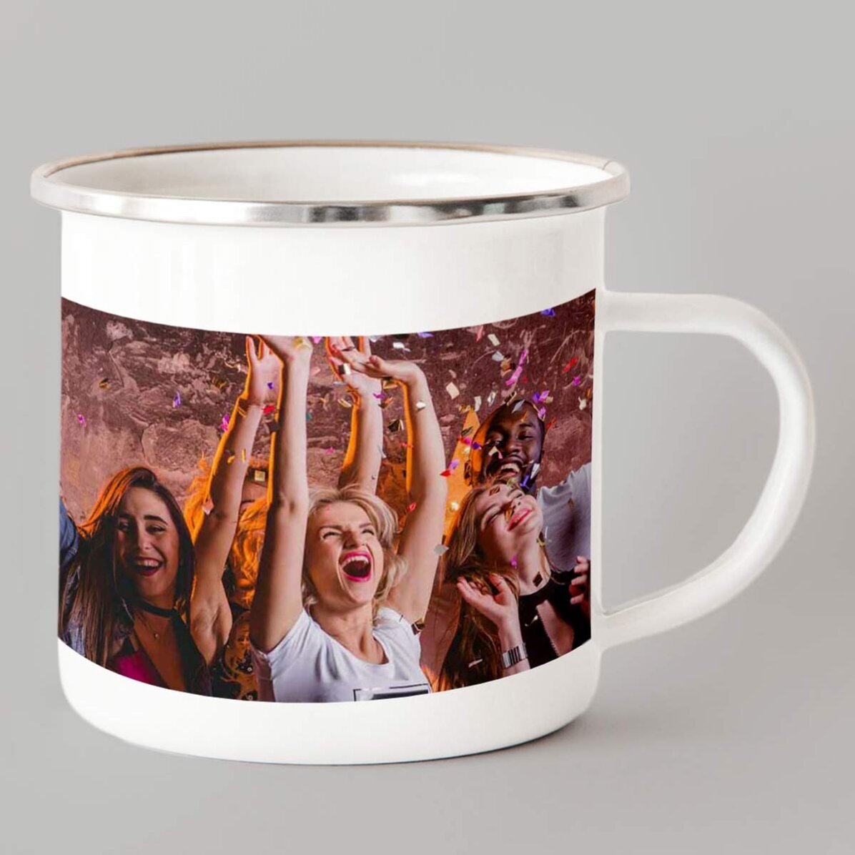 Personalisierte emaillierte Metalltasse mit einem Querformat-Foto