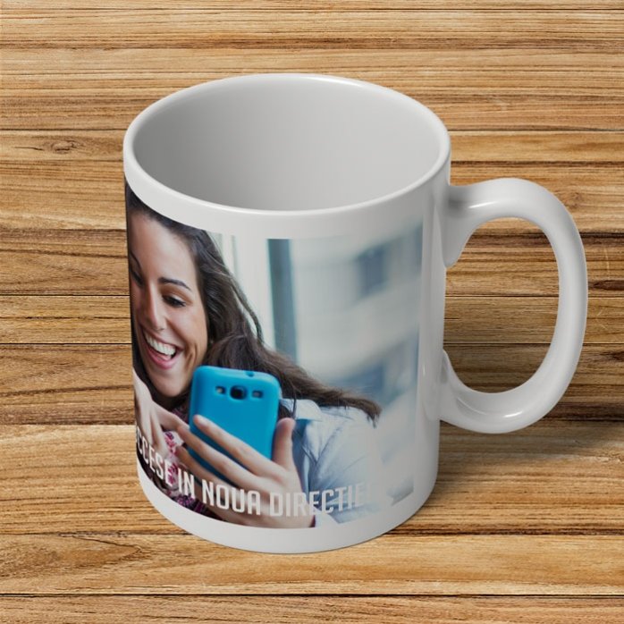 Personalisierte Tasse mit einem Querformat-Foto und Text