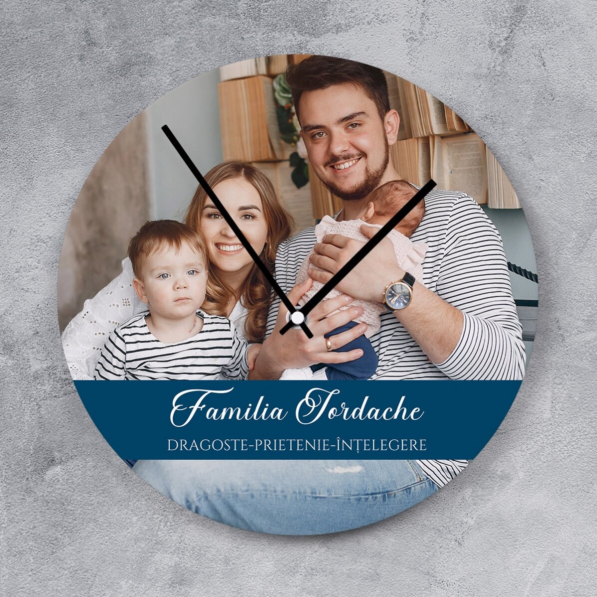 Personalisierte Uhr mit Foto und Botschaft