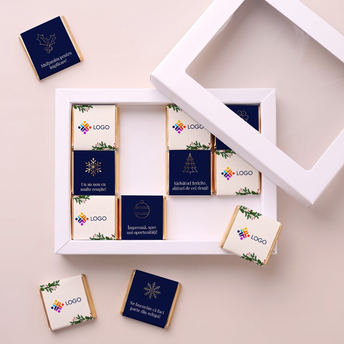 Geschenkbox mit 12 personalisierten Mini-Pralinen mit Logo und Weihnachtsbotschaft