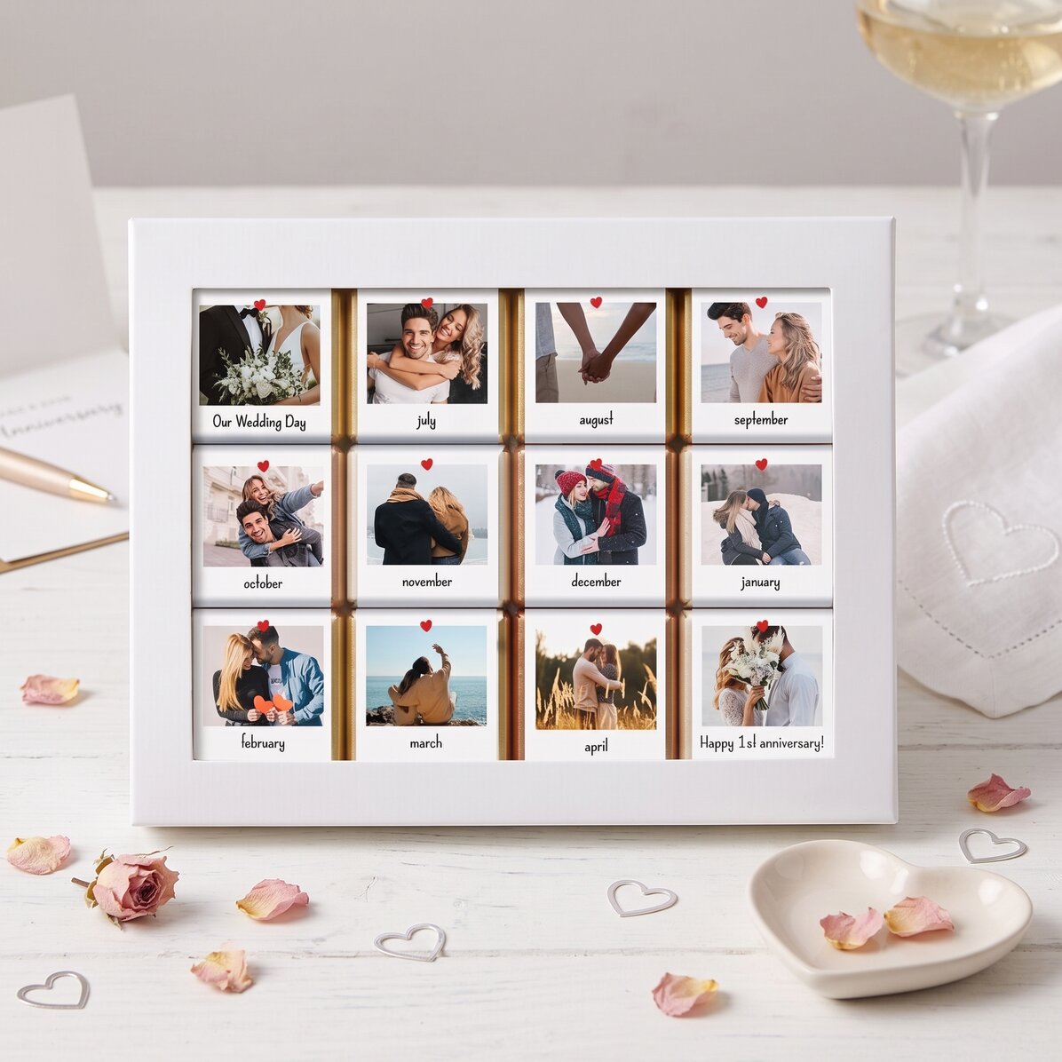 Geschenkbox mit 12 personalisierten Mini-Pralinen mit Fotos und Botschaften – Our Story