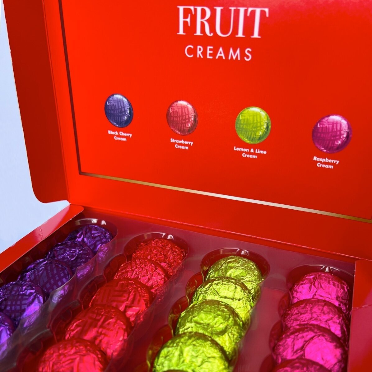 Personalisierte Pralinenschachtel mit Logo und Text