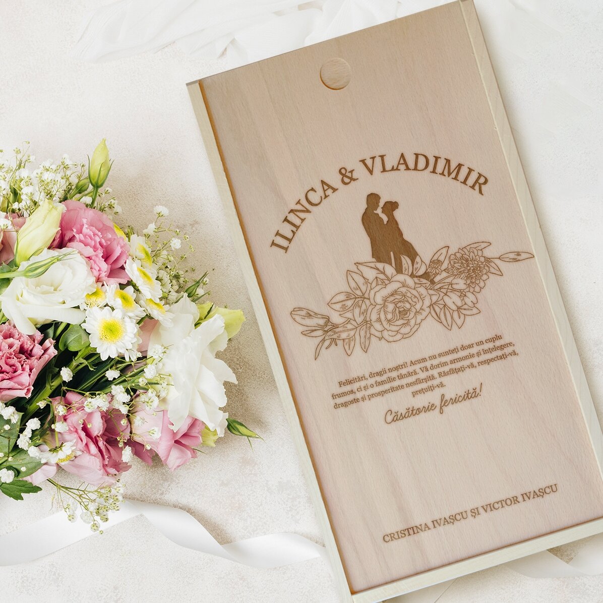 Personalisierte Geschenkbox aus Holz mit Widmung – Hochzeitsgeschenk
