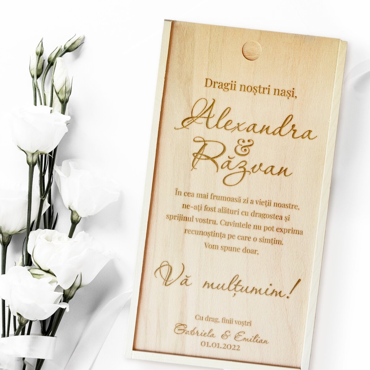 Personalisierte Geschenkbox aus Holz mit Dankesbotschaft für die Paten