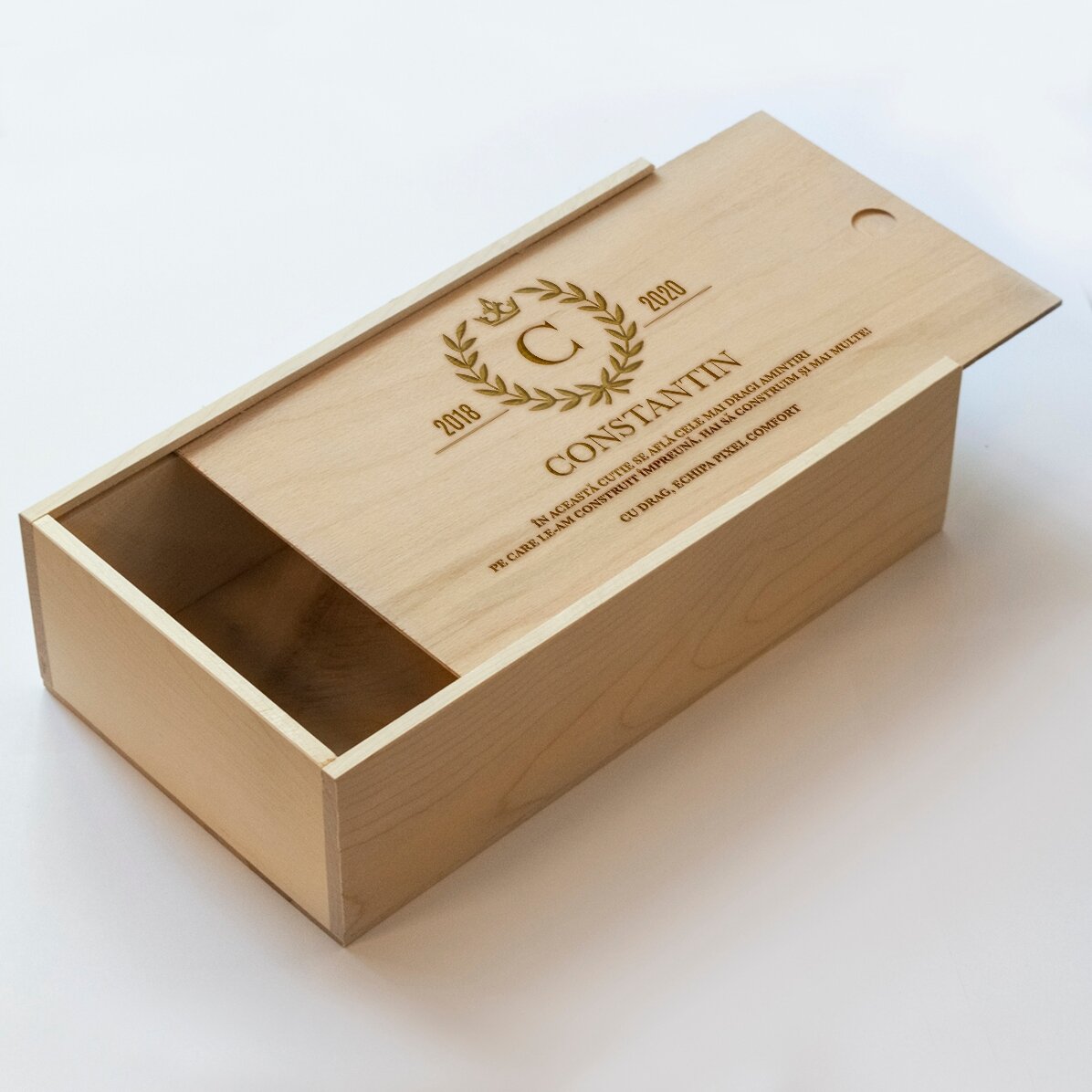 Personalisierte Geschenkbox aus Holz – Lauri