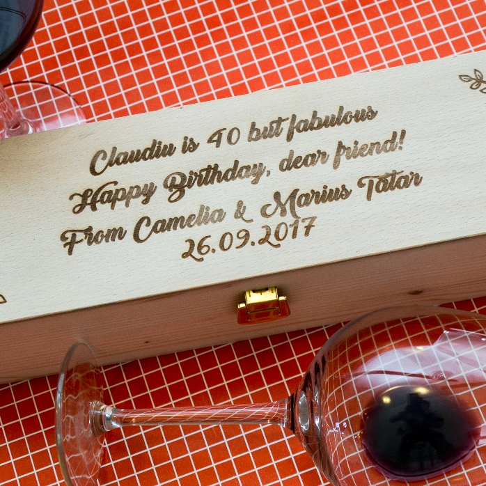 Personalisierte Weinkiste mit Botschaft