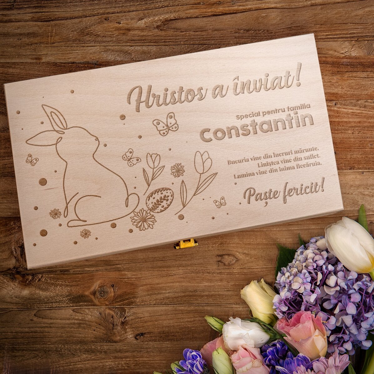 Personalisierte Weinkiste für zwei Flaschen mit der Aufschrift „Christus ist auferstanden!“