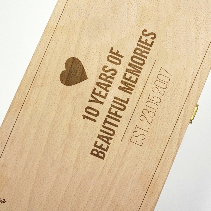 Personalisierte Weinkiste für zwei Flaschen – Years Of Memories