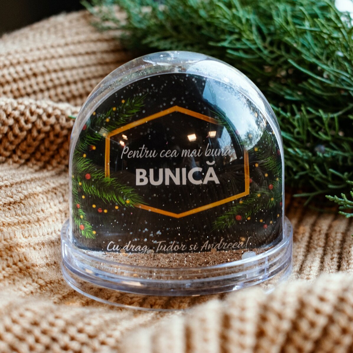 Personalisierte Schreibtischkugel mit Foto und Text – Weihnachtszauber