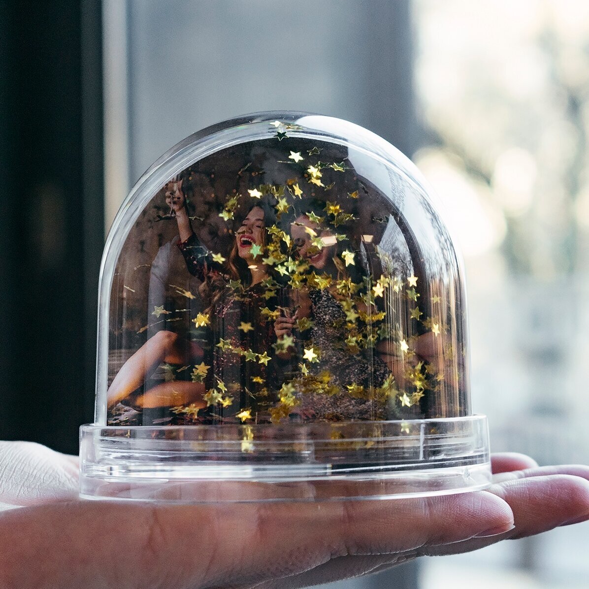 Personalisierte Schreibtischkugel mit Foto und Text – „You make me smile“