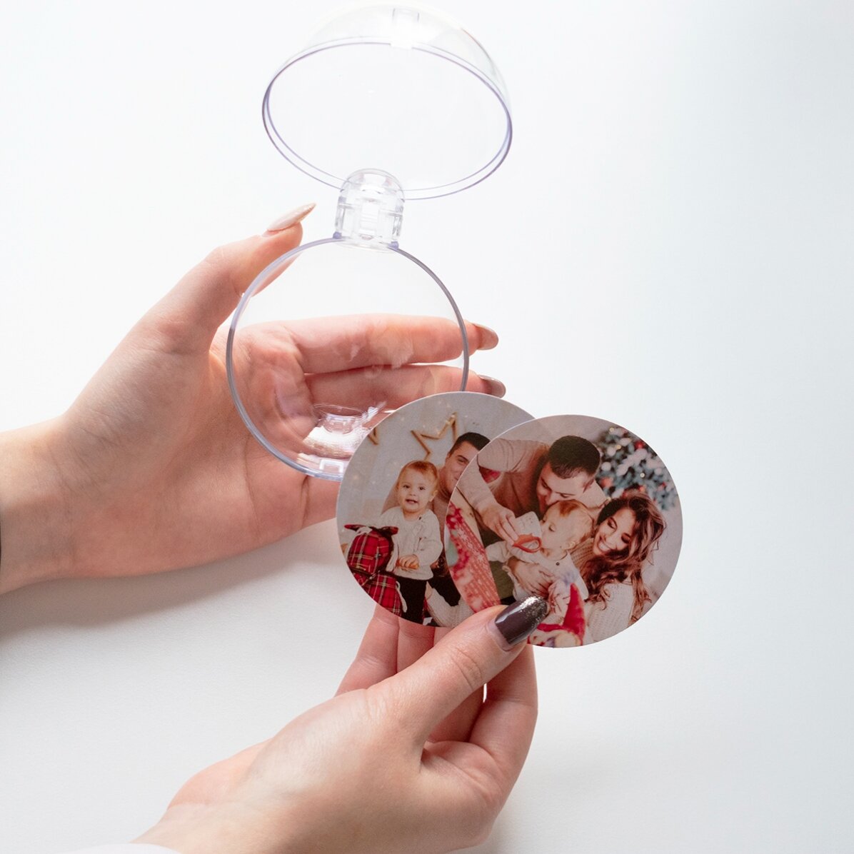 Individuell gestaltete, beidseitig bedruckte, transparente Kugel mit Namen und einem Foto