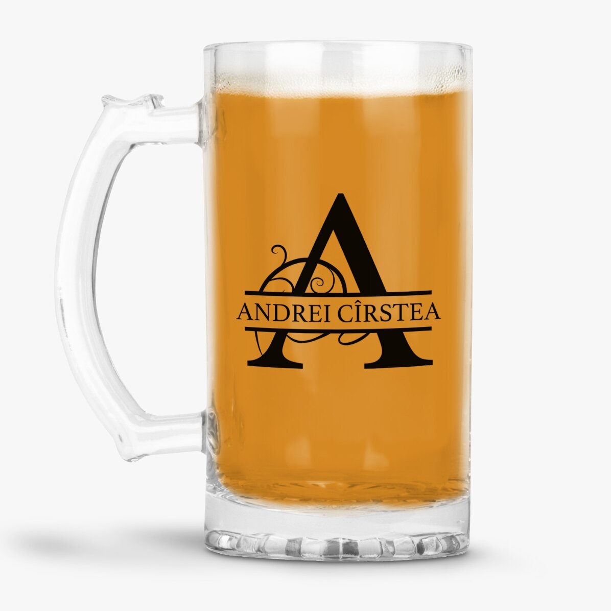 Personalisierter Bierkrug mit Monogramm