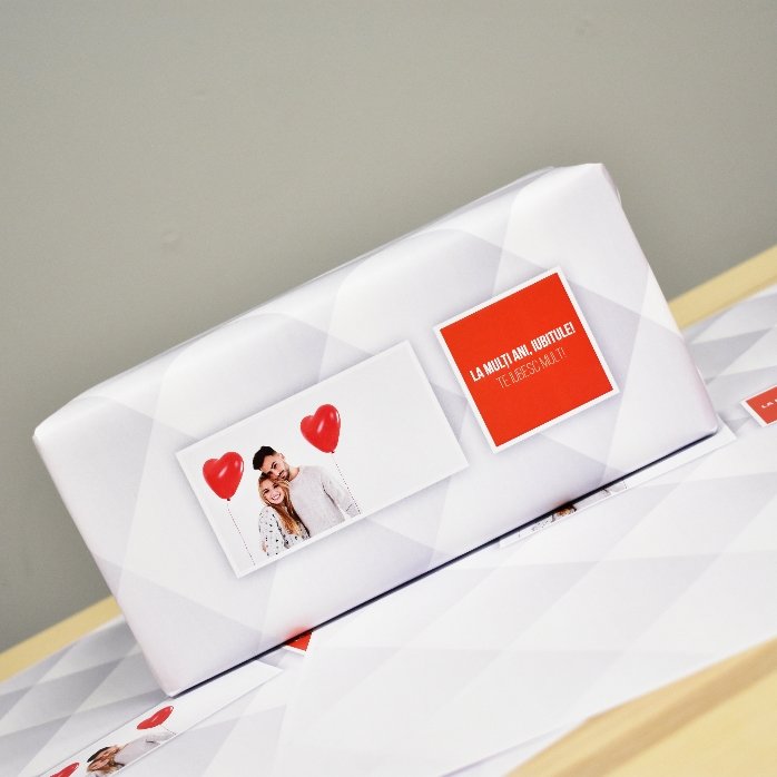 Individuell gestaltetes Geschenkpapier mit einem Foto und einem Text