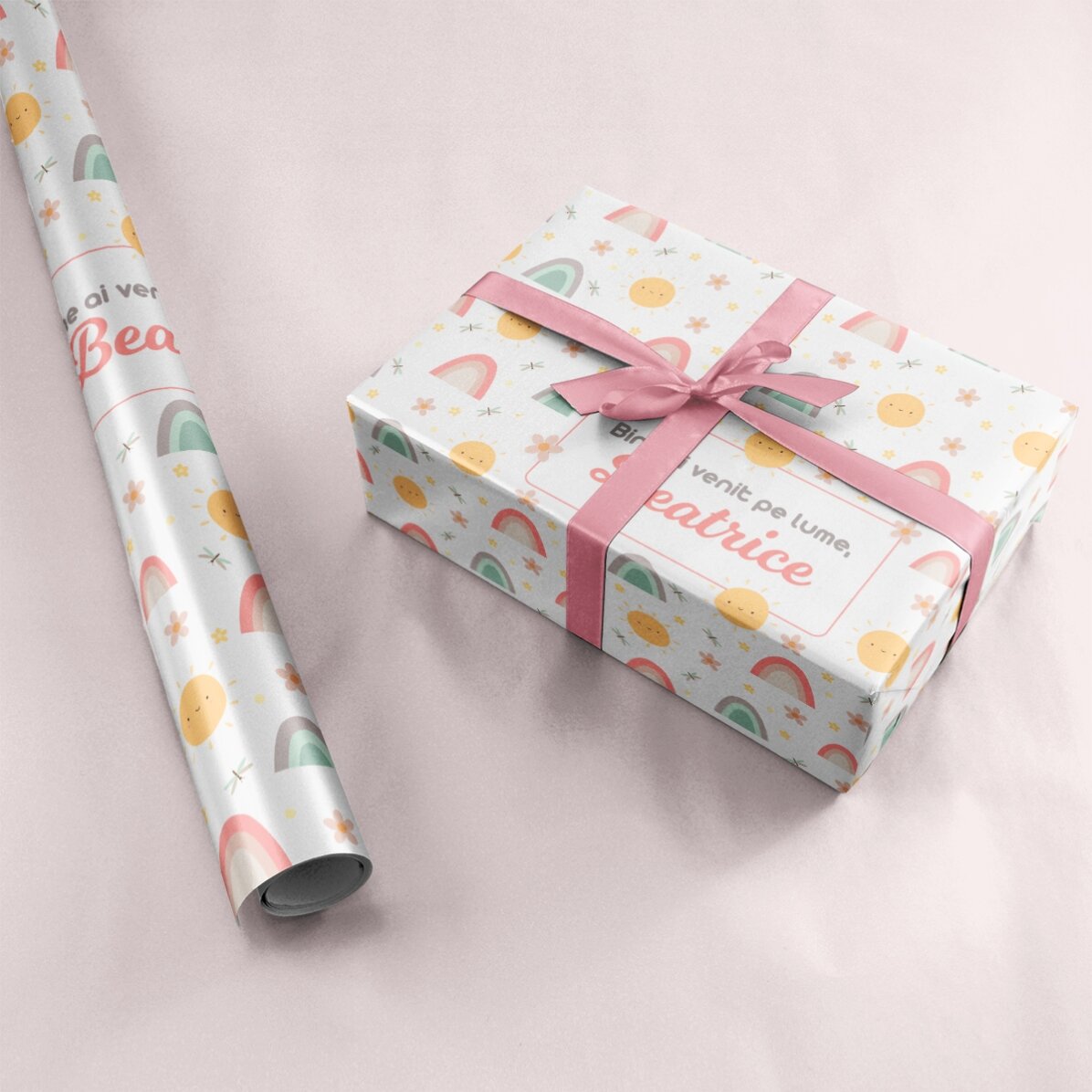 Individuell gestaltetes Geschenkpapier mit Text – Baby girl
