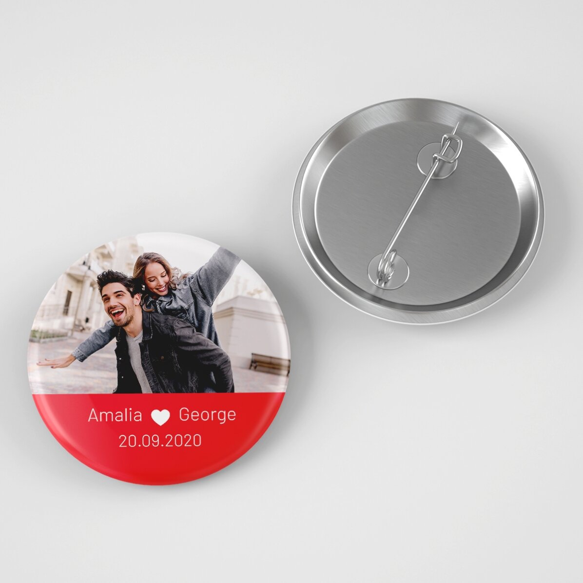 Personalisiertes Button mit Foto und Text – Love