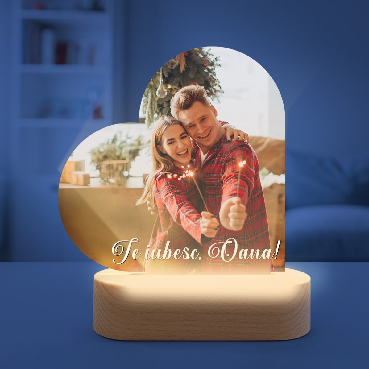 Personalisierte LED-Nachtlampe in Herzform mit Foto und Botschaft