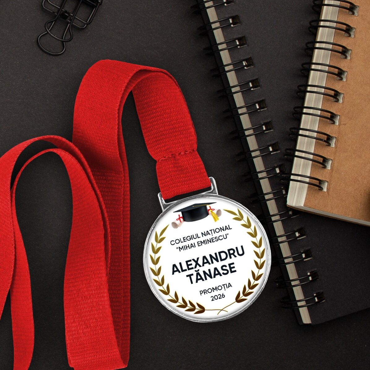 Personalisierte Medaille mit Text – Glückwünsche zum Abschluss