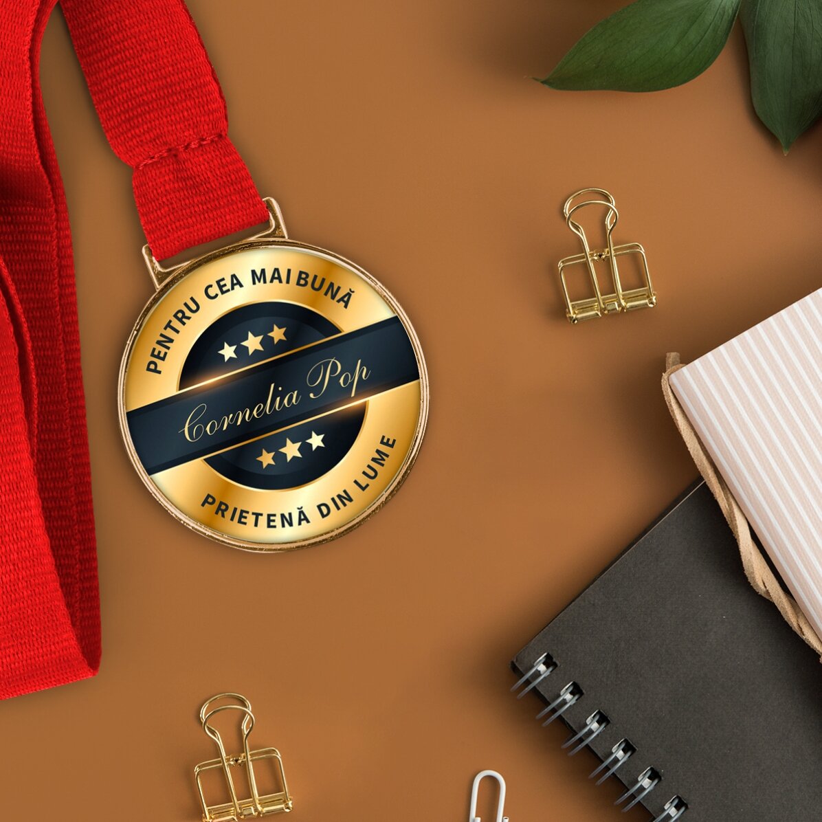 Personalisierte Medaille mit Text – The best