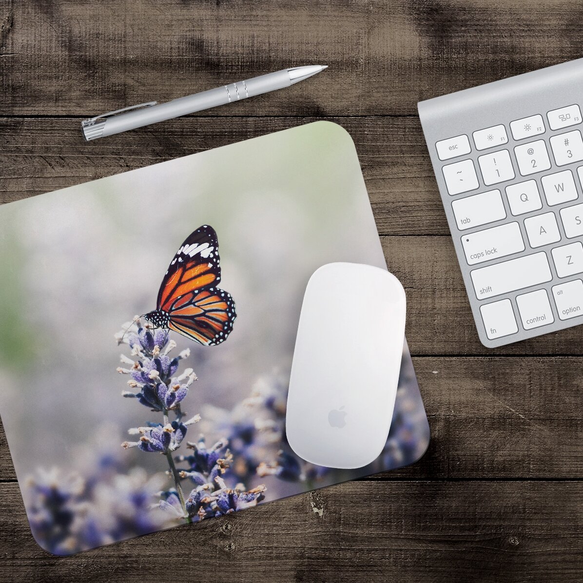 Individuell gestaltetes Mauspad mit Schmetterling