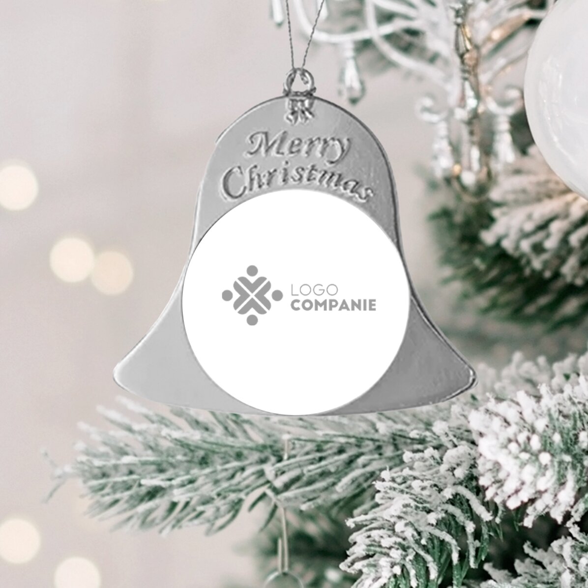 Individuell gestaltete Christbaumkugel – Vorderseite und Rückseite mit Logo – Modell „Glöckchen“