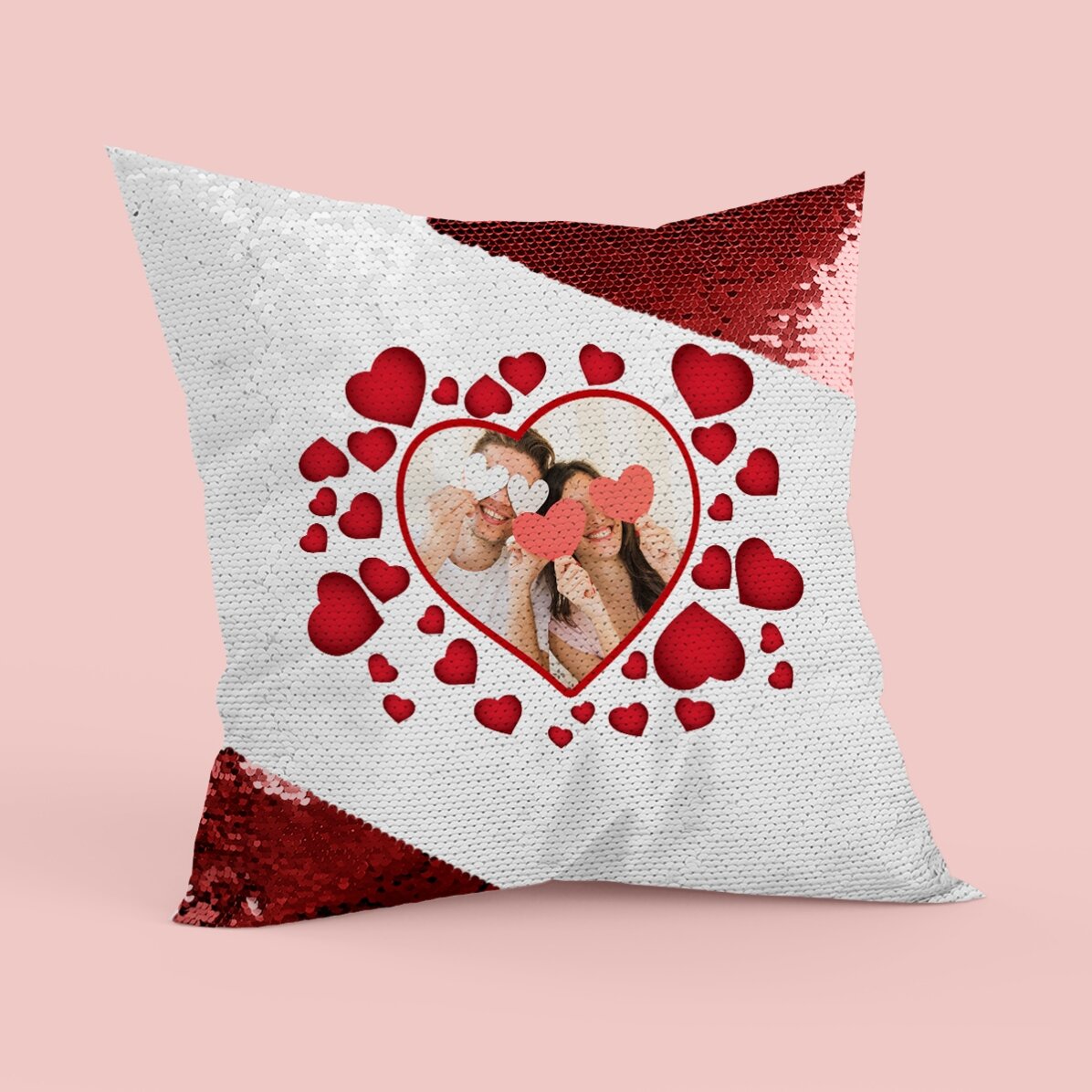 Personalisiertes Paillettenkissen mit einem Foto und Herzchen