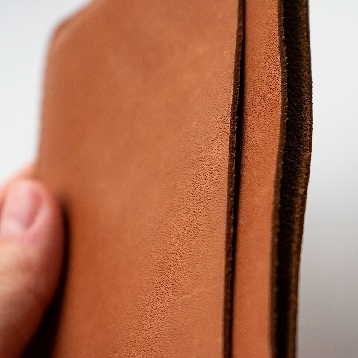 Personalisierte Lederbrieftasche mit Initialen – Herz