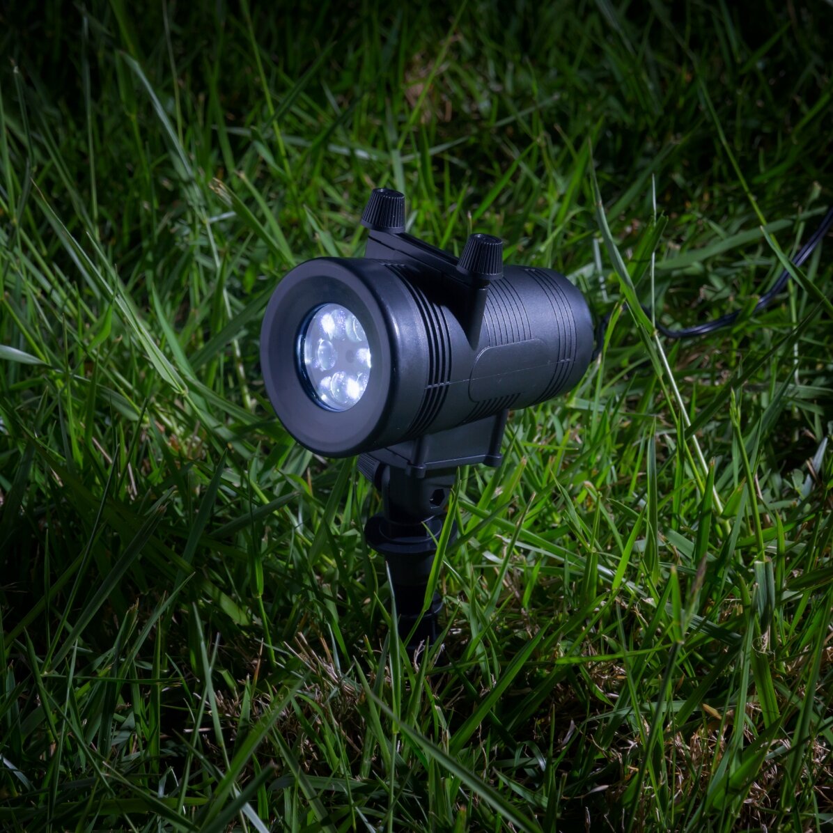 LED projector for homes