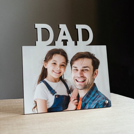 Personalisierter Fotorahmen für den Schreibtisch mit einem Foto – Modell DAD