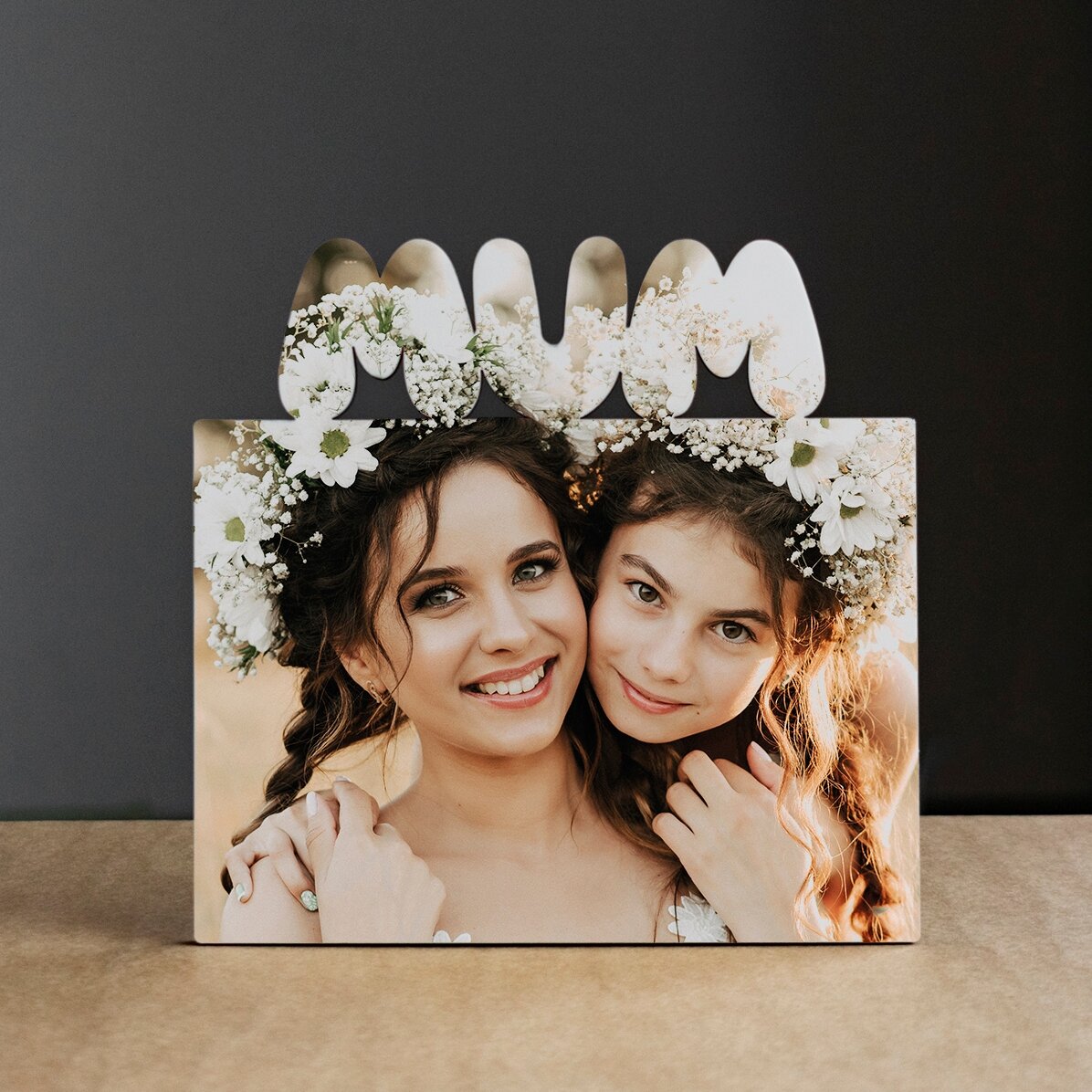 Personalisierter Fotorahmen für den Schreibtisch mit einem Foto – Modell MUM